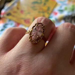 Pink stone and gold ring sz 7.5